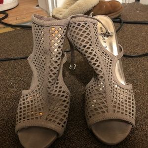 Madden girl nude/tan heels